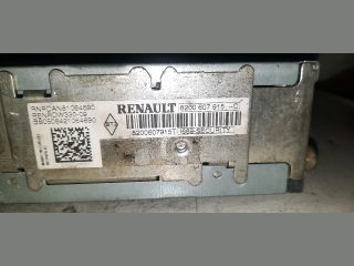 bontott RENAULT CLIO III Rádió / CD