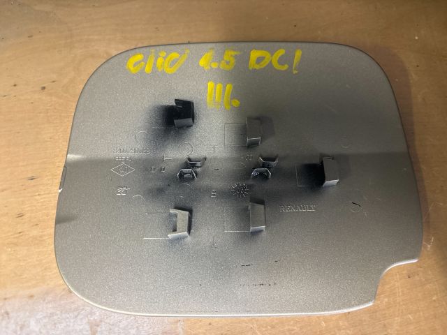 bontott RENAULT CLIO III Tankajtó