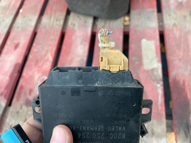 bontott RENAULT CLIO III Tolatóradar Elektronika