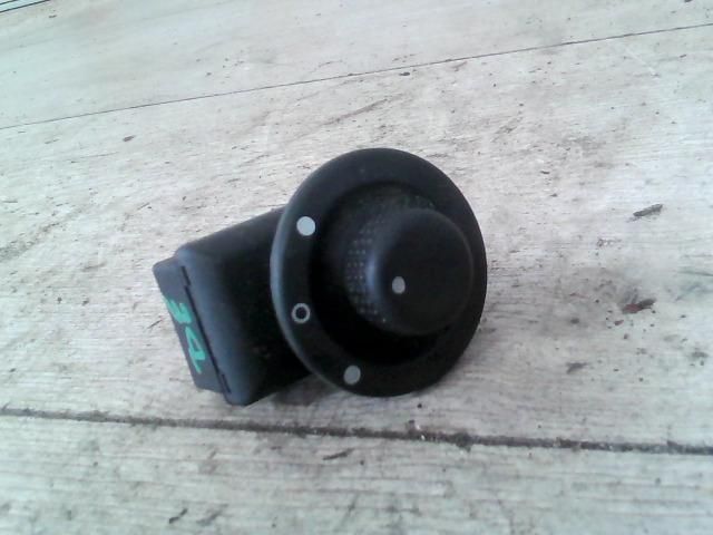 bontott RENAULT CLIO III Tükör Kapcsoló