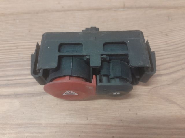 bontott RENAULT CLIO III Vészvillogó Kapcsoló