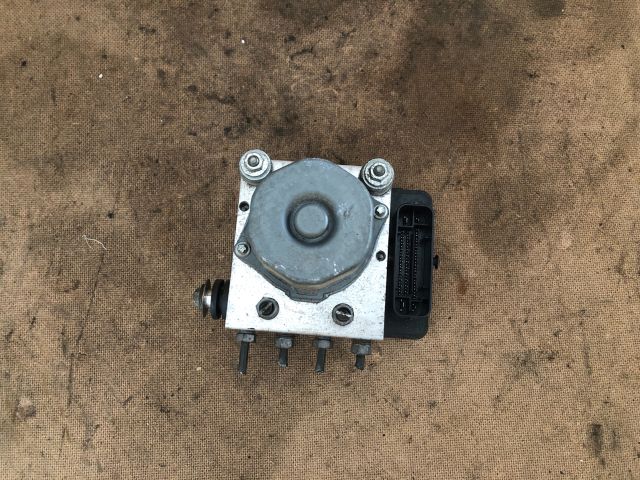 bontott RENAULT CLIO IV ABS Kocka