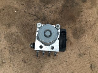 bontott RENAULT CLIO IV ABS Kocka