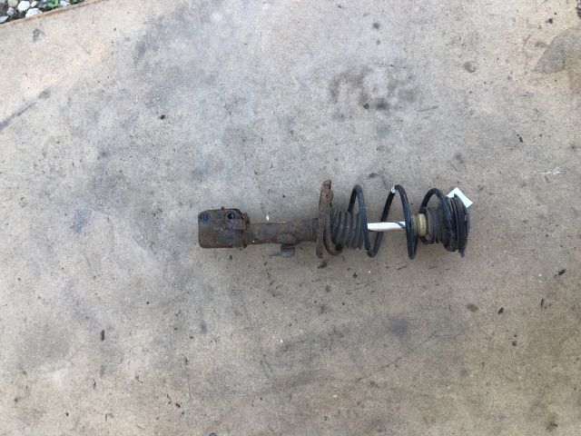 bontott RENAULT CLIO IV Bal első Gólyaláb (Lengécsillapító, Rugó)