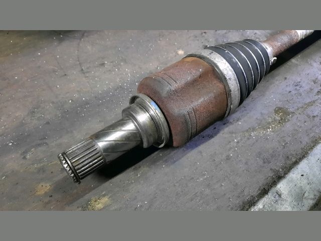 bontott RENAULT CLIO IV Bal Féltengely