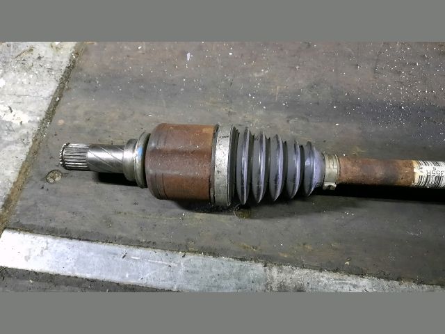 bontott RENAULT CLIO IV Bal Féltengely