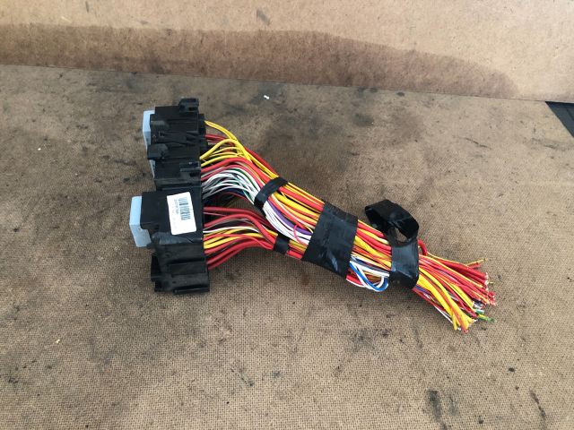 bontott RENAULT CLIO IV Biztosítéktábla Motortér