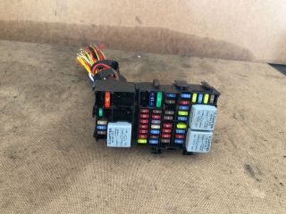 bontott RENAULT CLIO IV Biztosítéktábla Motortér