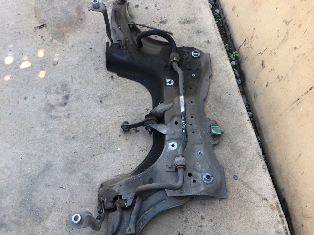 bontott RENAULT CLIO IV Első Bölcső