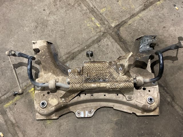 bontott RENAULT CLIO IV Első Bölcső