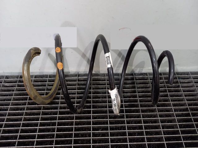 bontott RENAULT CLIO IV Első Rugó