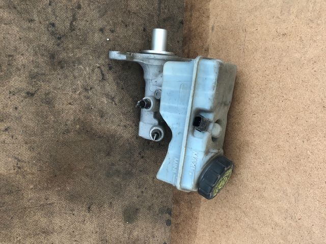 bontott RENAULT CLIO IV Főfékhenger