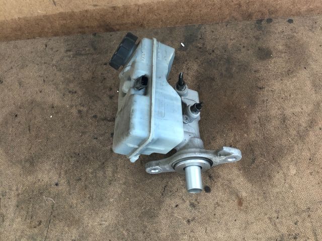 bontott RENAULT CLIO IV Főfékhenger