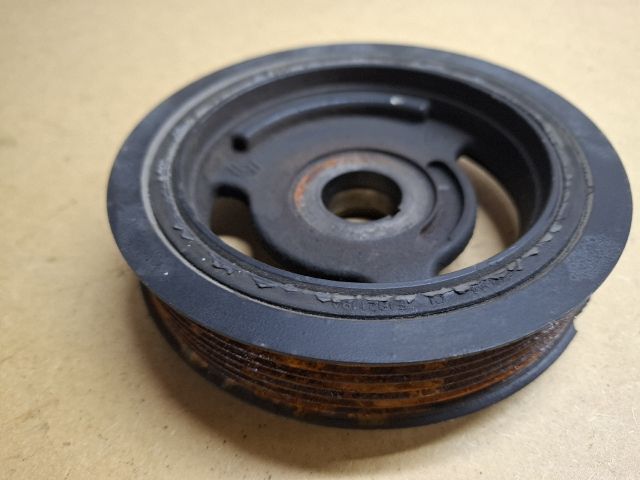 bontott RENAULT CLIO IV Főtengely Szíjtárcsa