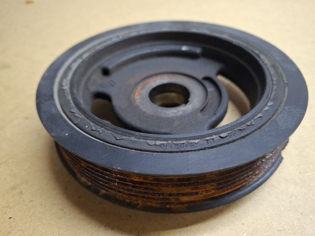 bontott RENAULT CLIO IV Főtengely Szíjtárcsa