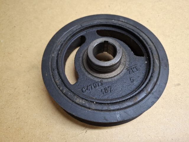 bontott RENAULT CLIO IV Főtengely Szíjtárcsa