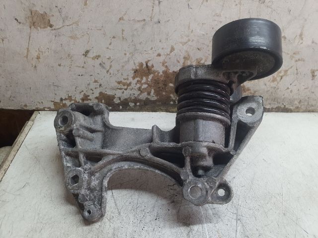 bontott RENAULT CLIO IV Generátor Tartó Bak