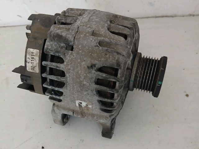 bontott RENAULT CLIO IV Generátor