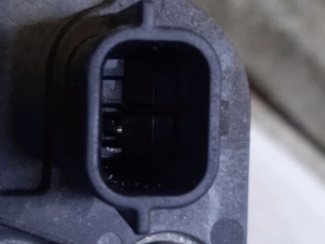 bontott RENAULT CLIO IV Generátor