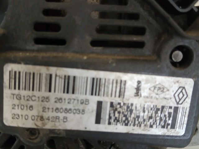 bontott RENAULT CLIO IV Generátor