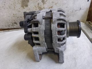 bontott RENAULT CLIO IV Generátor