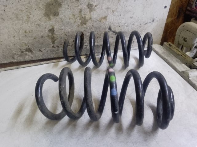 bontott RENAULT CLIO IV Hátsó Rugó Pár