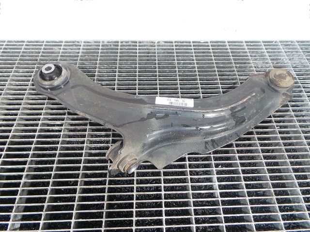 bontott RENAULT CLIO IV Jobb első Lengőkar