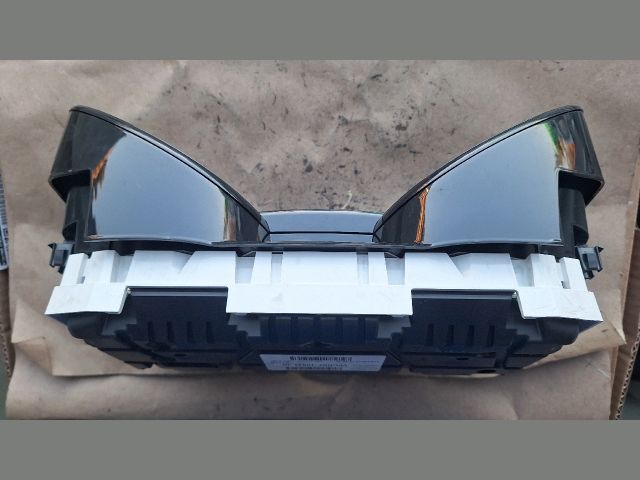 bontott RENAULT CLIO IV Kilométeróra