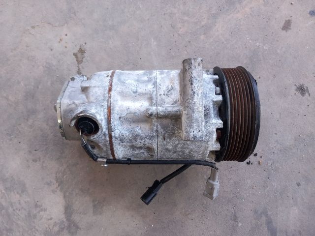 bontott RENAULT CLIO IV Klímakompresszor