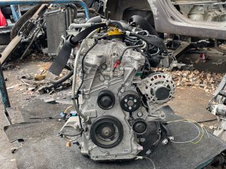 bontott RENAULT CLIO IV Komplett Motor (Segédberendezésekkel)