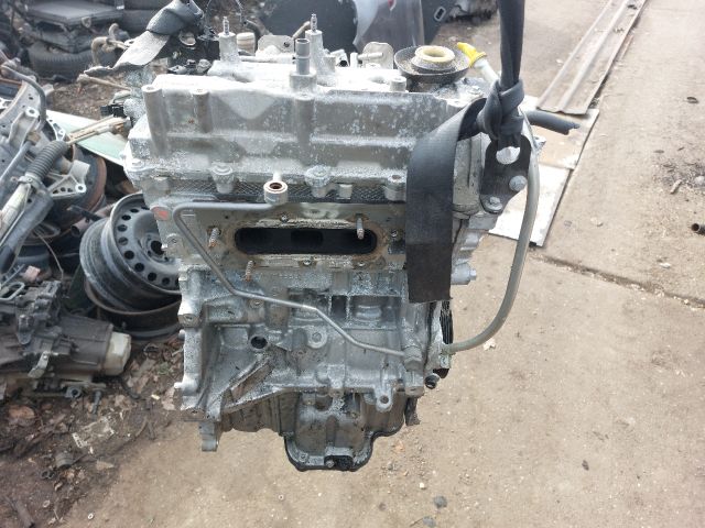 bontott RENAULT CLIO IV Motor (Fűzött blokk hengerfejjel)