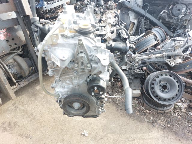 bontott RENAULT CLIO IV Motor (Fűzött blokk hengerfejjel)