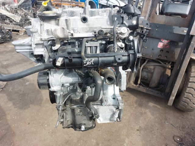bontott RENAULT CLIO IV Motor (Fűzött blokk hengerfejjel)