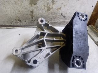bontott RENAULT CLIO IV Motor Tartó Bak (Fém)
