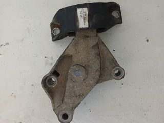 bontott RENAULT CLIO IV Motor Tartó Bak Jobb