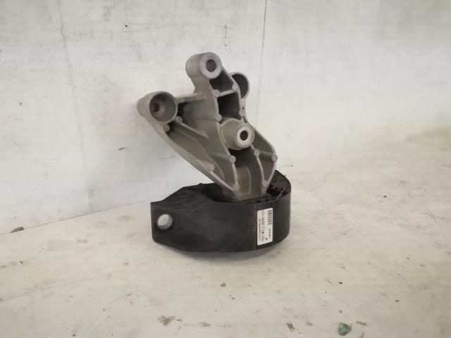 bontott RENAULT CLIO IV Motor Tartó Bak (Pozíciófüggetlen)