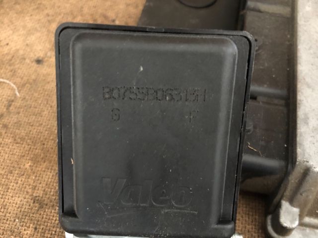 bontott RENAULT CLIO IV Motorvezérlő