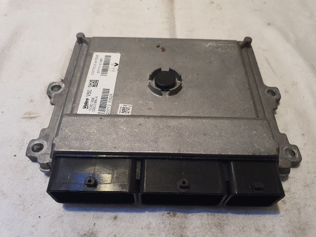 bontott RENAULT CLIO IV Motorvezérlő