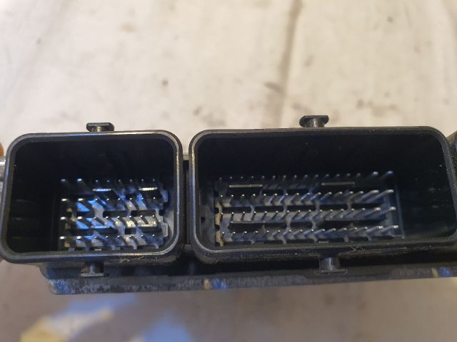 bontott RENAULT CLIO IV Motorvezérlő