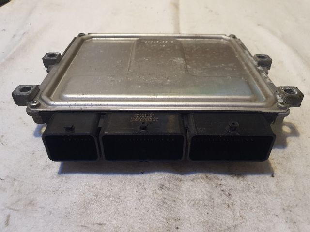 bontott RENAULT CLIO IV Motorvezérlő