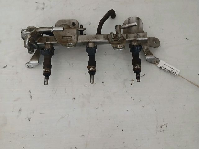 bontott RENAULT CLIO IV Porlasztó Sor / Híd