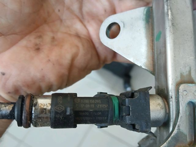 bontott RENAULT CLIO IV Porlasztó Sor / Híd