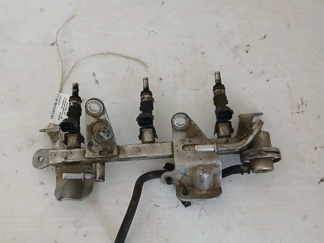 bontott RENAULT CLIO IV Porlasztó Sor / Híd