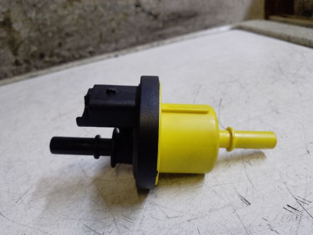 bontott RENAULT CLIO IV Turbó Vákum Szelep