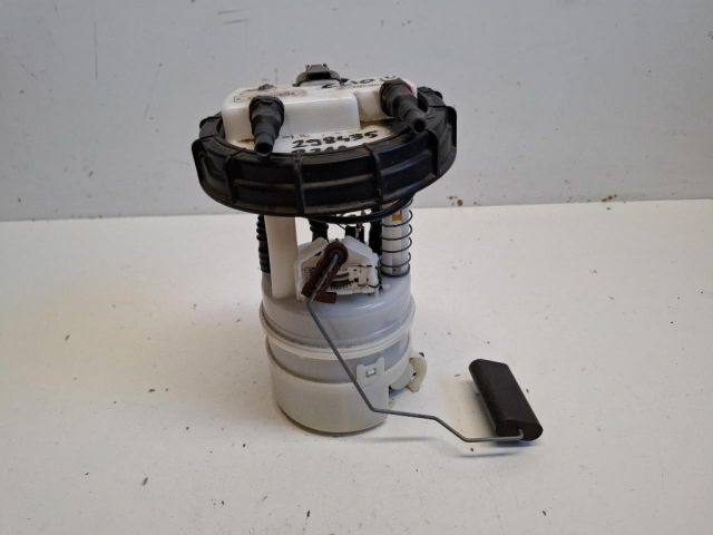 bontott RENAULT CLIO IV Üzemanyag Szivattyú