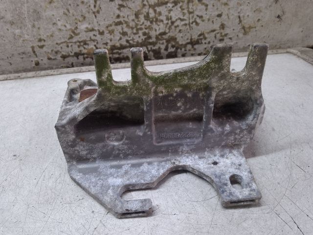 bontott RENAULT CLIO IV Váltó Tartó Bak (Pozíciófüggetlen)