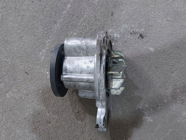 bontott RENAULT CLIO IV Vízpumpa