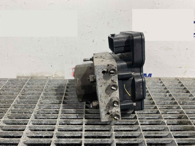 bontott RENAULT CLIO IV ABS Kocka