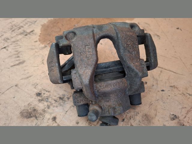 bontott RENAULT CLIO IV Bal első Féknyereg Munkahengerrel