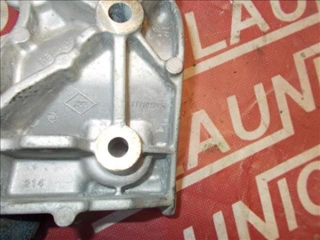 bontott RENAULT CLIO IV Generátor Tartó Bak
